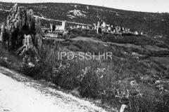 Pogled na Dvigrad sa sjeveroistoka sredinom 50-ih godina, Dvigrad. (fp. 4060) Iz arhive Arheološkog muzeja Istre