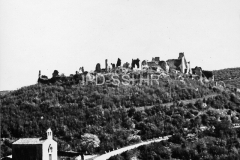 Pogled na Dvigrad sa zapada 1957. godine, Dvigrad. (bn. 4445 c) Iz arhive Arheološkog muzeja Istre