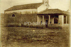 Crkva sv. Petra u Baratu 1918. godine, Kanfanar. (bn. 282) Iz arhive Arheološkog muzeja Istre