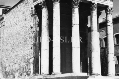 Augustov hram 1960. godine, Pula. (fn. 4986) Iz arhive Arheološkog muzeja Istre