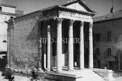 Augustov hram 1960. godine, Pula. (fp. 3416) Iz arhive Arheološkog muzeja Istre