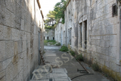 Dvorište. Fort Stoja, Pula. Autor: Aldo Šuran (2006.)