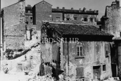 Kuća u gradskoj jezgri prije rušenja 50-ih godina 20. stoljeća , Pula. (fp. 3393) Iz arhive Arheološkog muzeja Istre