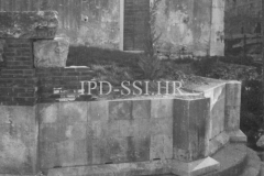 Oktogonalni mauzolej 1947. godine, Pula. Iz arhive Arheološkog muzeja Istre (fp. 238) Iz arhive Arheološkog muzeja Istre