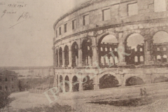 Pulska Arena prije uređenja serpentine, 1905. godina, L'Arena di Pola (29. rujan 1975.)
