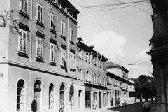 Ulica Matka Laginje (današnja Laginjina ulica) sredinom 50-ih godina 20. stoljeća, Pula. (fp. 4073) Iz arhive Arheološkog muzeja Istre