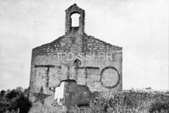 Crkva sv. Nikole kod Rovinja 1953. godine, Rovinj. (fn. 1752) Iz arhive Arheološkog muzeja Istre Crkva sv. Nikole kod Rovinja 1953. godine, Rovinj. (fn. 1752) Iz arhive Arheološkog muzeja Istre
