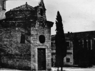 Romanička crkva sv. Trojstva početkom 50-ih godina, Rovinj. (fn. 1219) Iz arhive Arheološkog muzeja Istre Romanička crkva sv. Trojstva početkom 50-ih godina, Rovinj. (fn. 1219) Iz arhive Arheološkog muzeja Istre