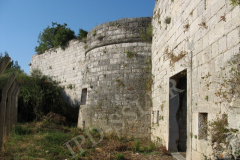 Središnji toranj. Fort Monte Grosso, Pula. Autor: Aldo Šuran (2006.)