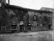 Barokna palača s grbom na pročelju u prvoj polovici 20. stoljeća, Vodnjan. (fp. 507) Iz arhive Arheološkog muzeja Istre