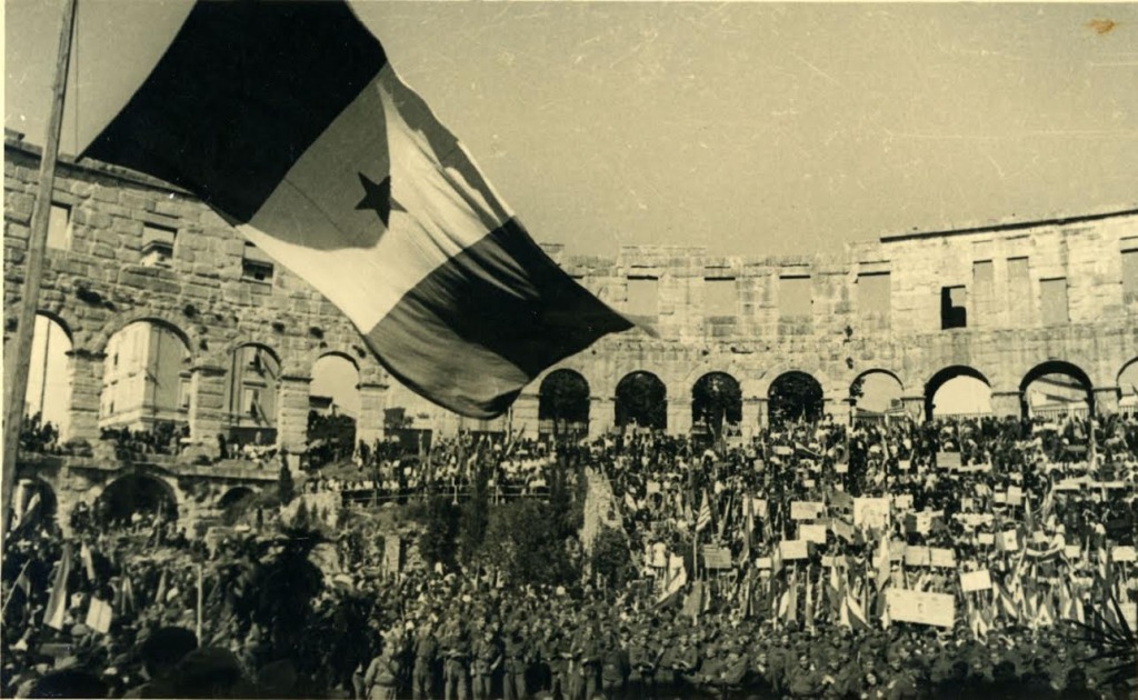 Pula, oslobođenje 1945. - proslava u Areni